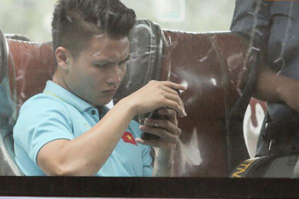 Đồng đội mắc lỗi, Tiến Linh lập tức sửa sai ghi bàn thắng đầu tiên vào lưới U22 Thái Lan-4