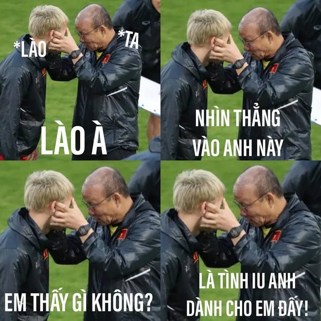 Ảnh chế bố Park bảo vệ học trò trong từng trận đấu tại SEA Games 30-6