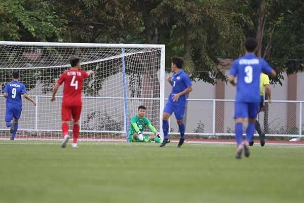 Trước trận đấu sinh tử với Indonesia, thủ môn Văn Toản tiết lộ điểm yêu nhất trên người bạn gái hơn tuổi-5