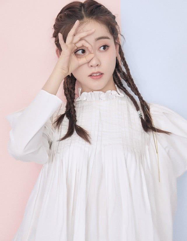 Người đẹp màn ảnh mà Kim Hee Chul yêu thích - Chúc Tự Đan bắt đầu bị công ty bỏ rơi?-3