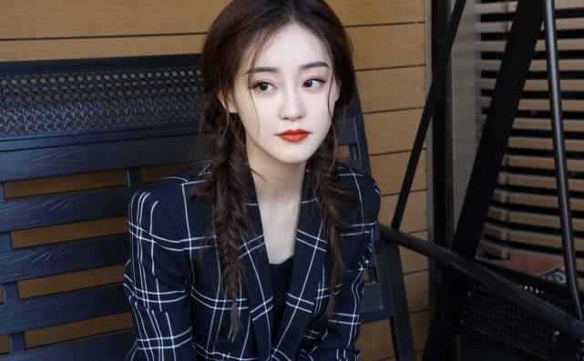 Người đẹp màn ảnh mà Kim Hee Chul yêu thích - Chúc Tự Đan bắt đầu bị công ty bỏ rơi?-4