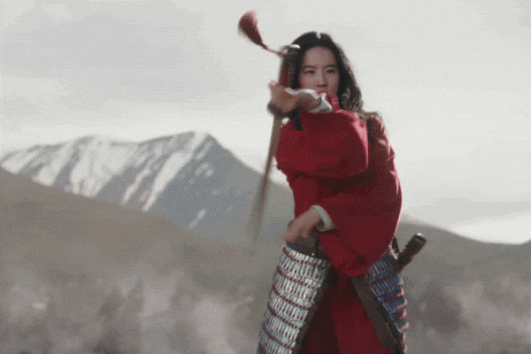 Lưu Diệc Phi nhạt nhòa và lép vế trước Củng Lợi trong trailer phim Mulan-6