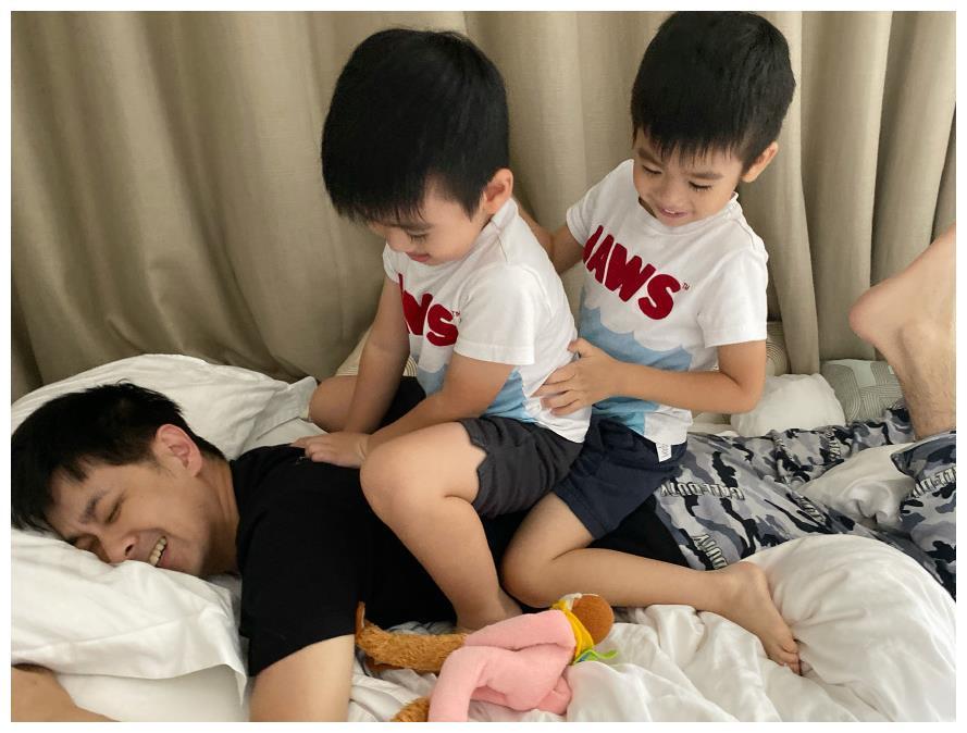 Đăng ảnh mừng sinh nhật con trai, Lâm Chí Dĩnh lại gây sốt vì quá trẻ ở tuổi U50-6