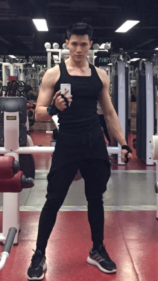 Sau cảnh nóng đồng tính nam trong Những cô gái chân dài, cuộc sống hiện tại của 2 mỹ nam Việt giờ ra sao?-2