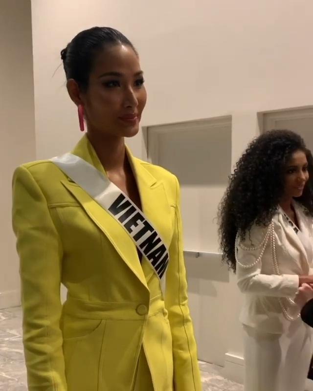 Hoàng Thùy bước vào vòng thi quyết định 60% kết quả, người hâm mộ ở nhà hồi hộp thay cô-2