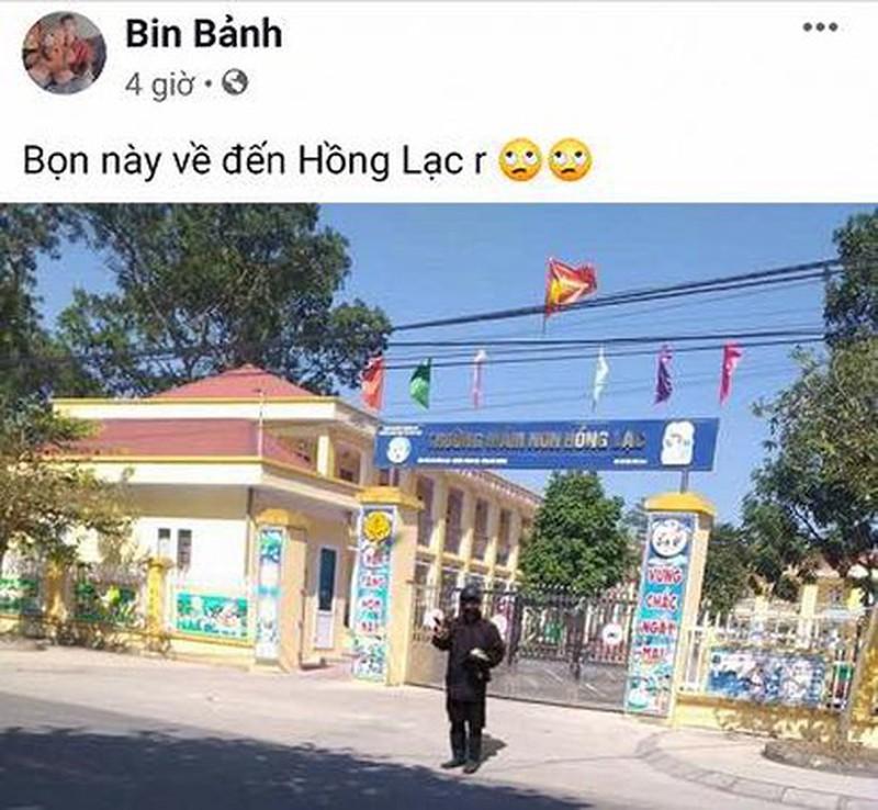 Thanh niên tự rước họa vào thân khi mặc đồ đen, bôi mặt đen xì cầm đĩa lạp xưởng chụp ảnh đăng facebook-2