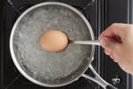 Cách luộc trứng chuẩn, muốn ăn lòng đào cỡ nào cũng dễ làm-2