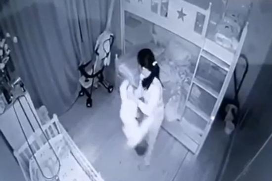 Vụ bé gái khóc đứt hơi vì bị bảo mẫu xách ngược: Công an vào cuộc