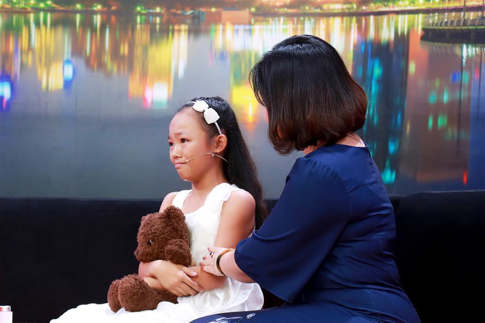 Ốc Thanh Vân bật khóc khi vũ công nhí bị mẹ đánh bầm người ép học vũ đạo-2