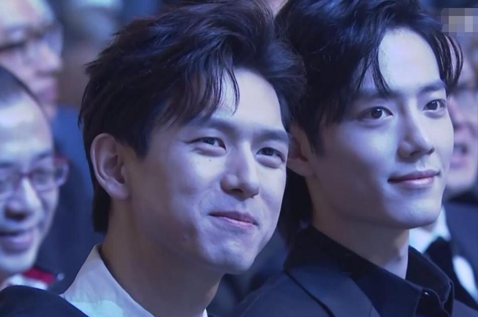 Tiêu Chiến - Lý Hiện xuất hiện trong một khung hình, dân mạng kịch liệt tranh cãi ai đẹp hơn ai-1