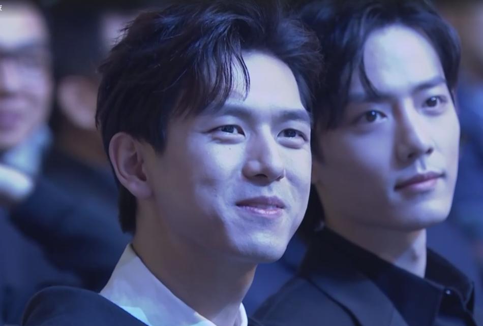 Tiêu Chiến - Lý Hiện xuất hiện trong một khung hình, dân mạng kịch liệt tranh cãi ai đẹp hơn ai-6