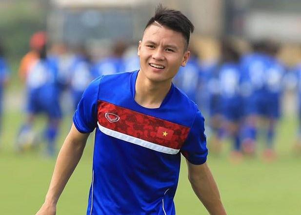 Quang Hải, Đức Chinh, Bùi Tiến Dũng thích khoe giọng hát-1