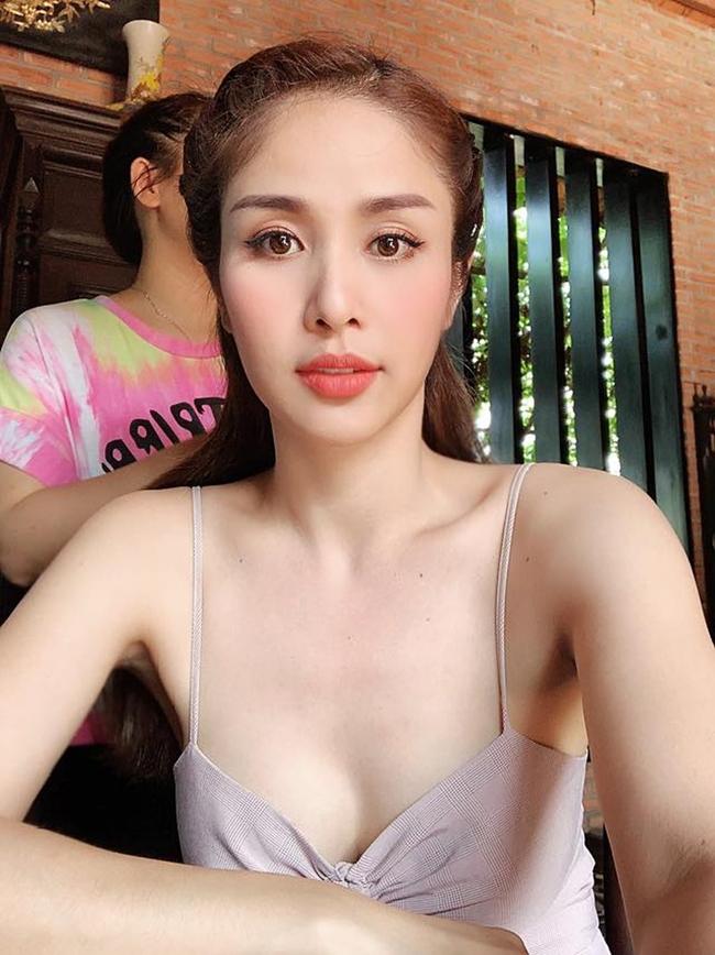 Loạt cảnh nóng quá bạo khiến vợ cũ Phan Thanh Bình, Quỳnh Nga bầm tím khắp cơ thể-4