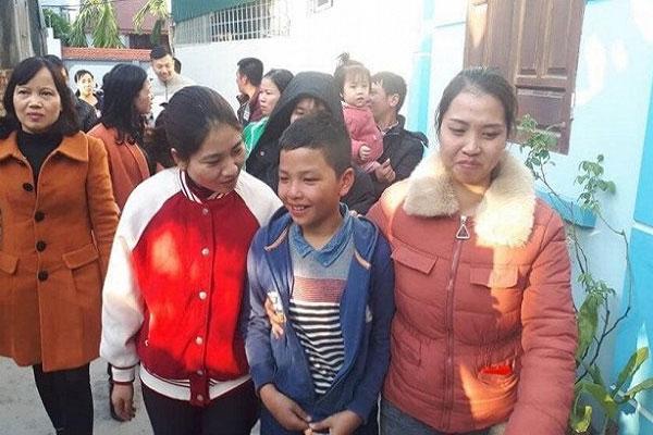Bé trai 10 tuổi nghi mất tích đạp xe từ Hải Dương lên Hà Nội, ăn chực cỗ cưới, đêm ngủ ven đường tàu-1
