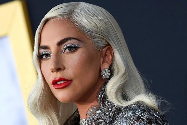 Lady Gaga công khai bạn trai mới là CEO-4