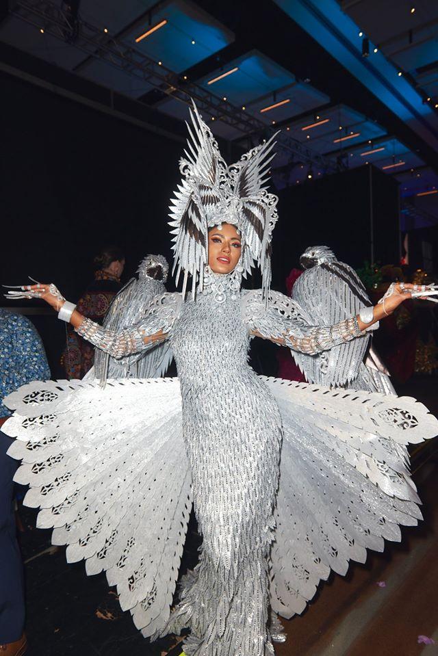 Top 10 quốc phục chất khỏi bàn chỉ có ở Miss Universe 2019: Hoàng Thùy trình diễn cafe phin xuất sắc-5