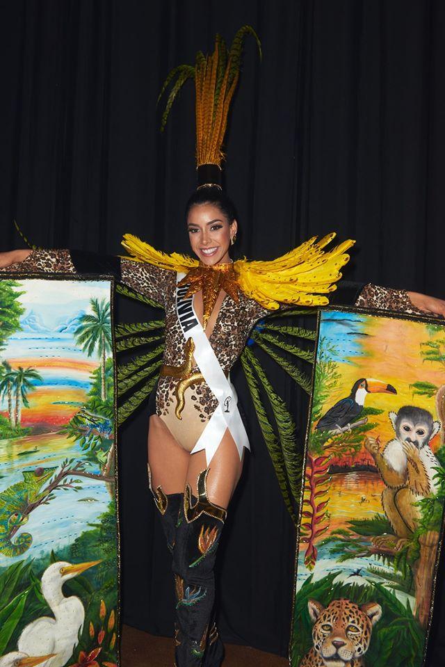 Top 10 quốc phục chất khỏi bàn chỉ có ở Miss Universe 2019: Hoàng Thùy trình diễn cafe phin xuất sắc-8