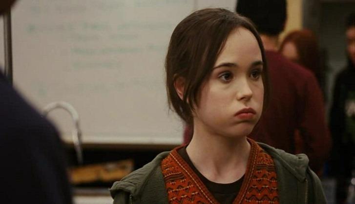 Ellen Page trở nên nổi tiếng sau khi tham gia Judo. Tuy nhiên, có một cảnh khiến nữ diễn viên không mấy tự hào. Khi ngồi nghĩ tên cho con, nhân vật của Page có một câu thoại trêu đùa người đồng tính. Nữ diễn viên cho biết khi trưởng thành hơn, cô mới hiểu trò đùa đó ngu ngốc và đáng xấu hổ đến mức nào.