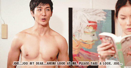 Choáng váng khi thấy hoàng tử nụ cười Thái Lan thích mặc váy ngủ của bạn gái-4