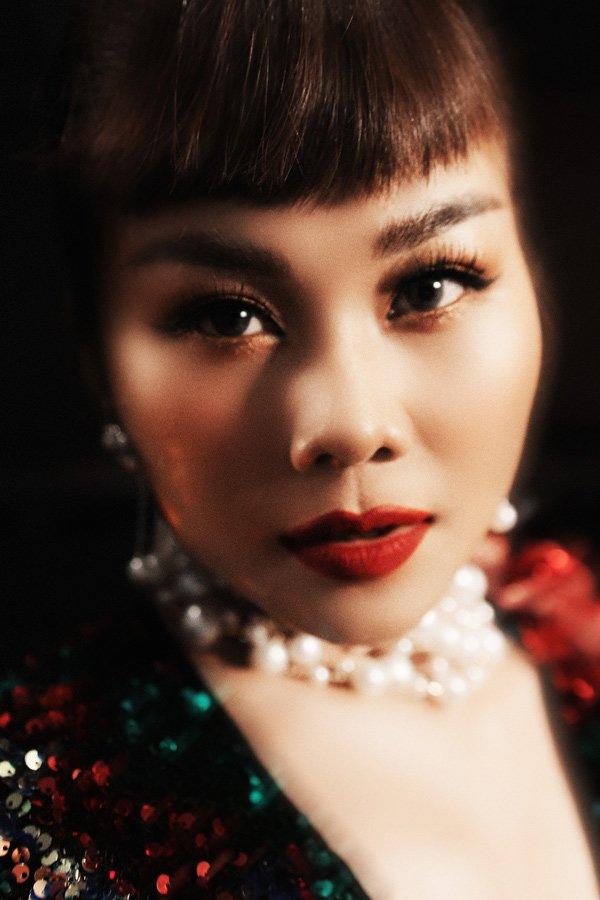 Mải mê chấm thi Hoa hậu Hoàn vũ, Thanh Hằng rụng mất... 2 hàng lông mi-5