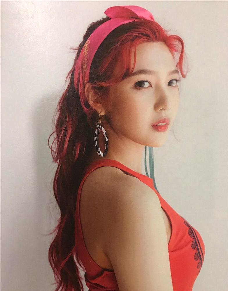 Trung thành với mái tóc ngắn đã lâu, Thuý Ngân vừa đổi tóc dài liền hoá nữ thần-11