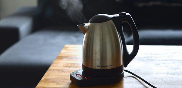 Dùng ấm siêu tốc không biết những điều này có ngày nổ tung như bom-1