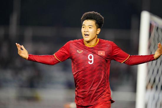 Đức Chinh lập hat-trick, chính thức trở thành vua phá lưới của Sea Games 30