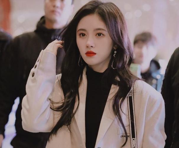 Mỹ nữ 4.000 năm Cúc Tịnh Y khoe eo con ong-2