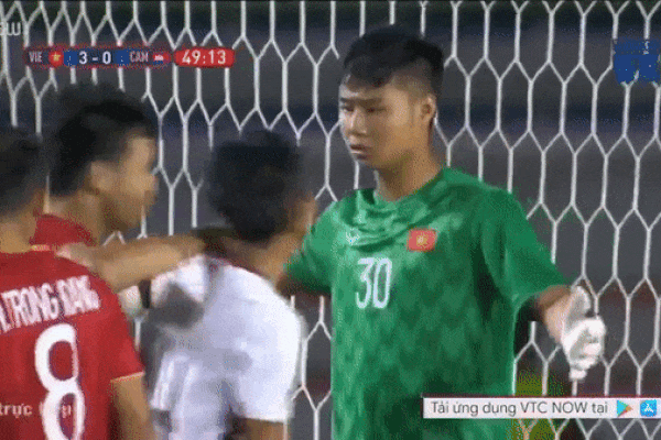 Thầy Park gặp vấn đề sức khỏe trước trận chung kết với U22 Indonesia: Tôi bị đau mắt nhưng tất cả sẽ không sao-2