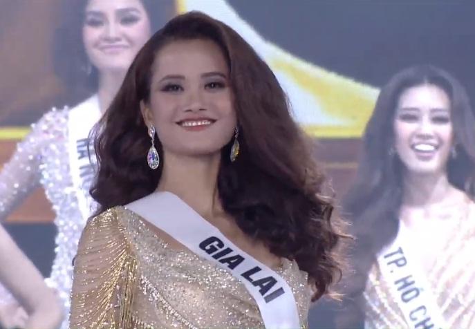 Thí sinh Hoa hậu Hoàn Vũ Việt Nam 2019 Hương Ly ngất xỉu trên sân khấu-3