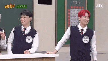 Ai là người đẹp nhất EXO trong BXH nhan sắc của Suho và Chanyeol?-4