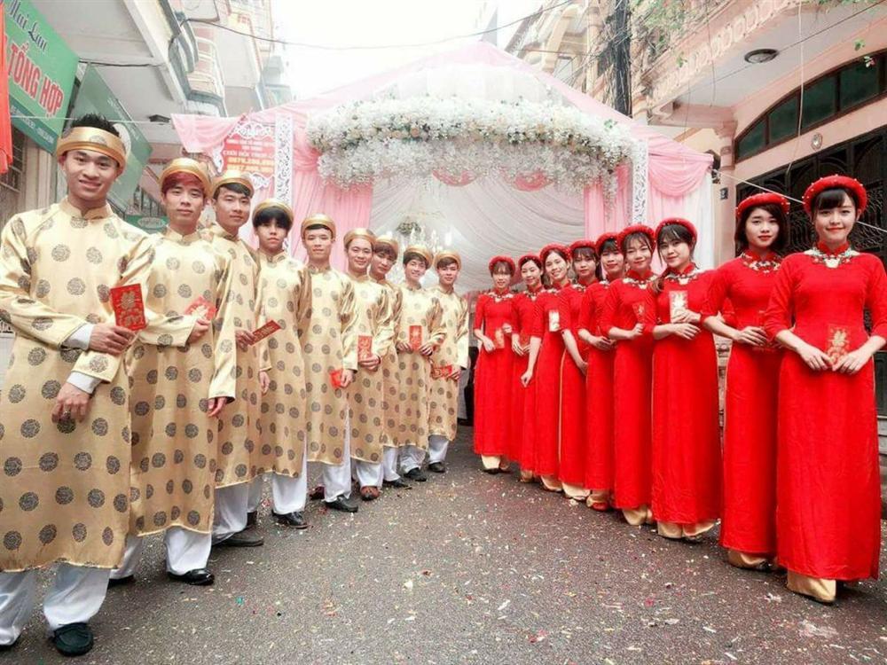 Giận tím người trước những màn lên đồ lôi thôi, kém duyên của dàn bê quả ngày cưới-6