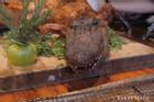 Cá sấu nướng nguyên con - đặc sản nổi tiếng ở Mỹ