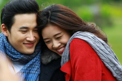 Tân Hoa hậu Hoàn vũ Khánh Vân từng đóng phim cùng Trương Thế Vinh với hình ảnh cực kì gợi cảm-2