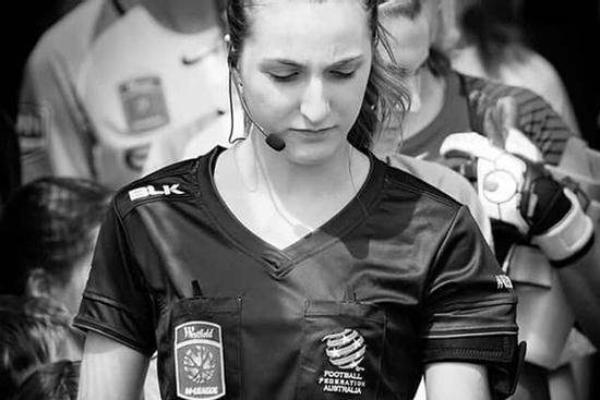 Nữ trọng tài được tìm kiếm sau chung kết bóng đá nữ SEA Games