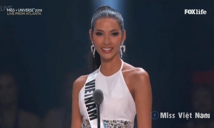 Hoàng Thùy và top 20 thí sinh thuyết trình về bản thân-1