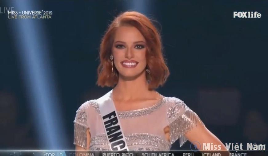 Công bố top 10, Hoàng Thùy không có tên-7