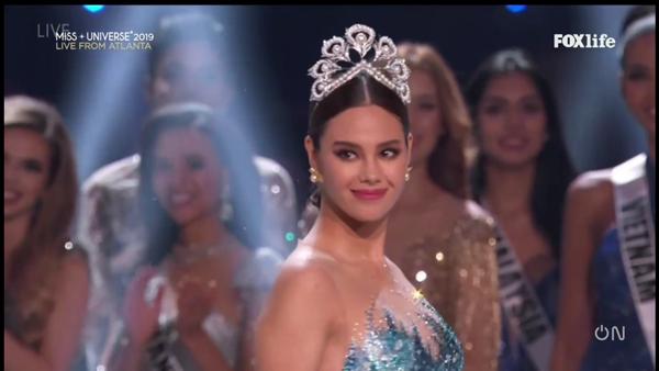 Đương kim hoa hậu Catriona Gray final walk-1