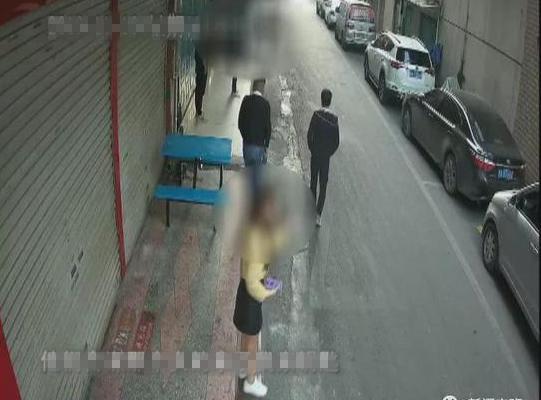 Bị ập vào nhà đánh ghen, thanh niên mới biết trong thời gian cãi vã, người yêu đã bỏ đi lấy chồng-1