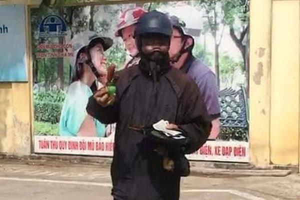 Bị công an mời lên làm việc vì đóng giả người mặt đen để đăng Facebook câu like, thanh niên 17 tuổi bỏ trốn-1