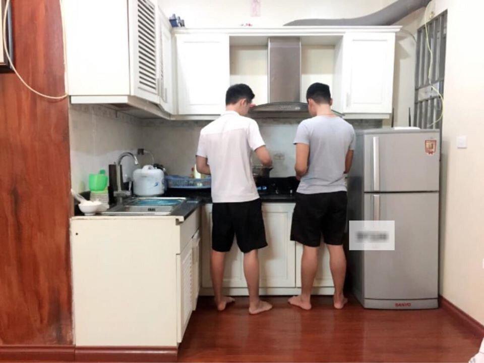 Chồng lười bỗng đảm đang đến lạ, vợ cười bò khi nghe được đôi lời tâm sự ảo-1