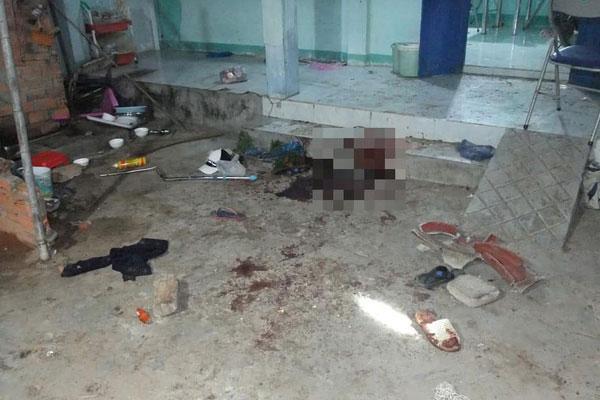 Bắt 4 đối tượng trong vụ vợ tạt nước rửa cá trúng tường nhà hàng xóm, chồng bị truy sát chém chết-1