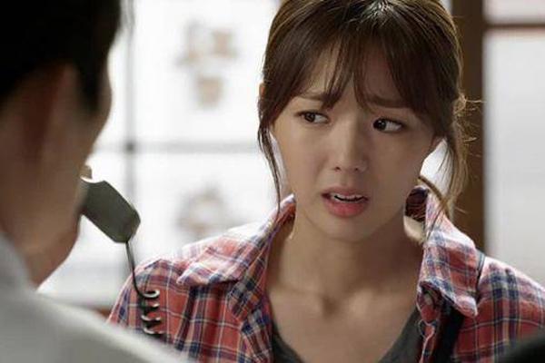 Nửa đêm ôm con đi đánh ghen, người vợ trẻ đứng hình khi nghe chồng nói câu này-2