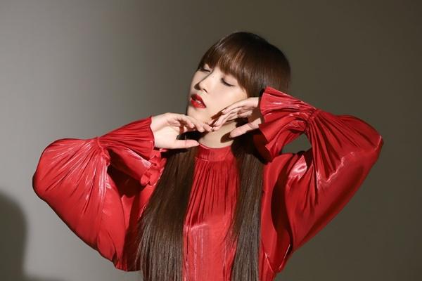 Phản hồi về vấn đề của Mina, JYP cho biết cô đã trải qua quá trình kiểm tra và được bác sĩ chẩn đoán mắc chứng rối loạn lo âu. Chính vì thế, lịch trình tương lai của Mina sẽ được quyết định dựa trên tình hình sức khỏe hiện tại của nữ thần tượng. Sau một thời gian nghỉ ngơi, Mina đã có tín hiệu sức khỏe khả quan hơn. Tuy nhiên, cô vẫn chưa thể tham gia lịch trình cố định với TWICE.