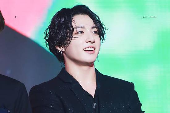 Thông tin mới nhất về vụ tai nạn giao thông của Jungkook (BTS): Cảnh sát đã hoàn tất hồ sơ chuyển sang công tố!