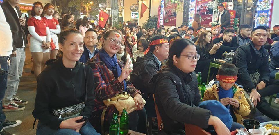 Việt Nam nổ tung, triệu người xuống đường mừng nhà vô địch SEA Games-14