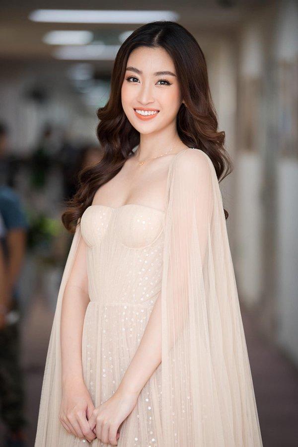 Đỗ Mỹ Linh mạnh tay cắt tóc ngắn thêm đến nỗi tóc chỉ còn một mẩu-1