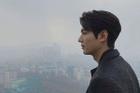 Đi dạo sương sương trên tầng thượng, Lee Min Ho khiến mọi vật đều bị lu mờ vì vẻ đẹp xuất thần