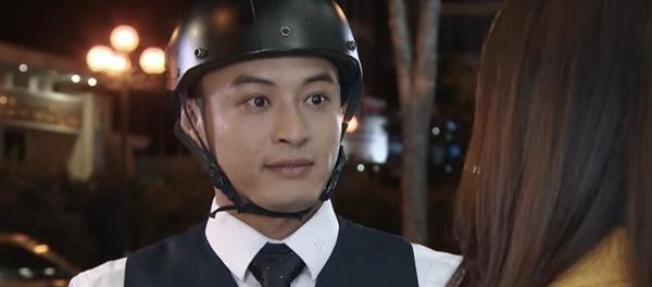 Dân mạng phát cuồng vì câu thoại Anh mua cả xe máy để đi cùng em của Bảo trong Hoa hồng trên ngực trái-2