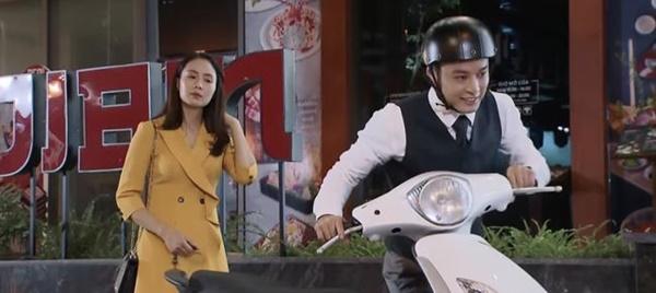 Dân mạng phát cuồng vì câu thoại Anh mua cả xe máy để đi cùng em của Bảo trong Hoa hồng trên ngực trái-4